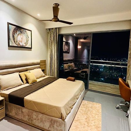 Countryside Luxury Suites - Supernova Noida New Delhi Buitenkant foto