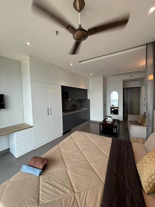 Countryside Luxury Suites - Supernova Noida New Delhi Buitenkant foto